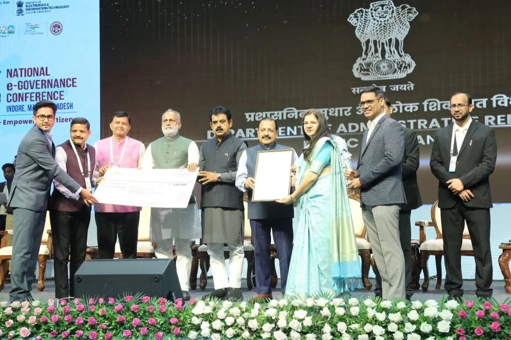 Prodios Labs receiving the National Award for e-Governance 2023 at Indore